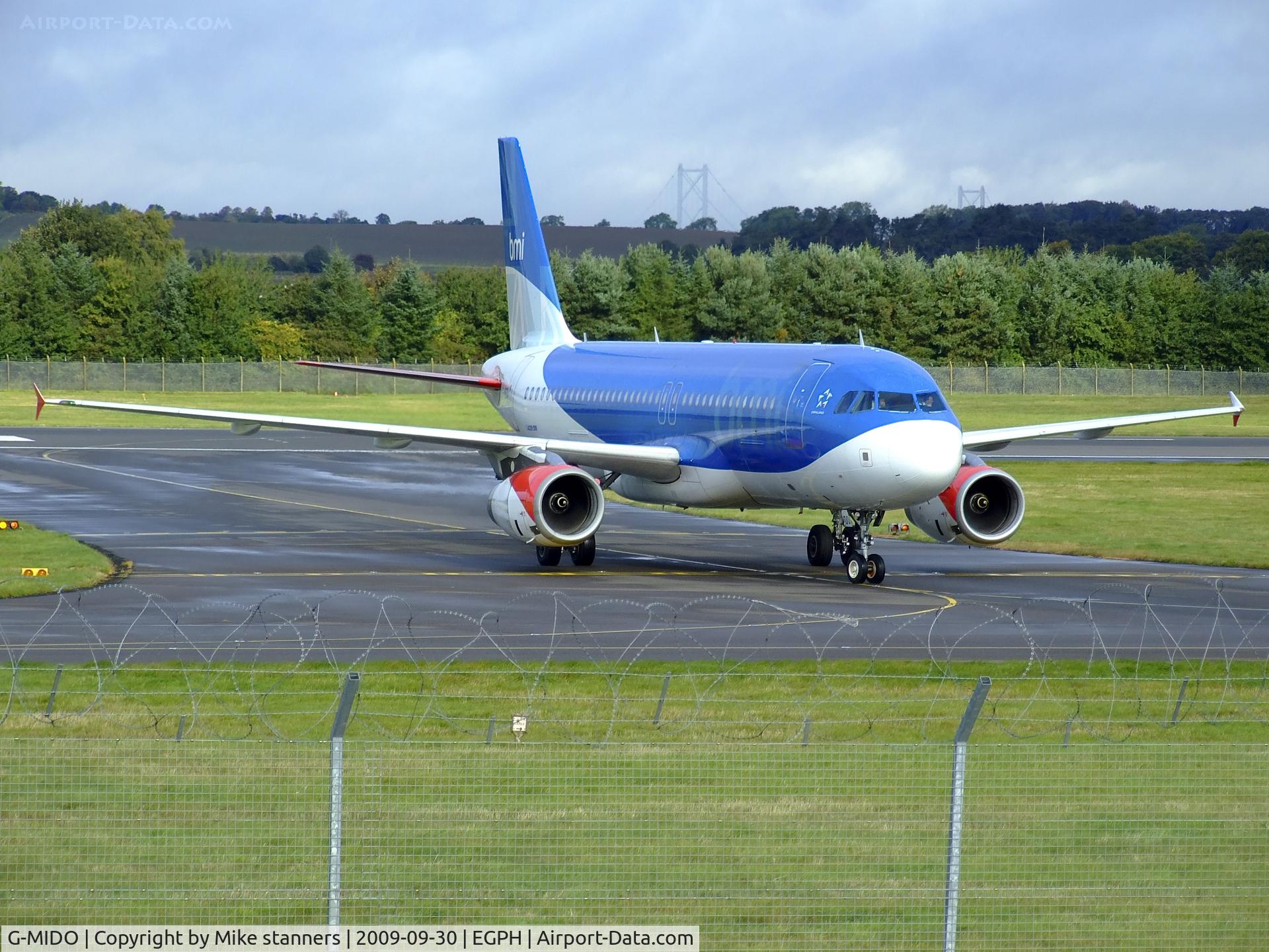 G-MIDO, 2002 Airbus A320-232 C/N 1987, BMI A320 On taxiway Bravo 1