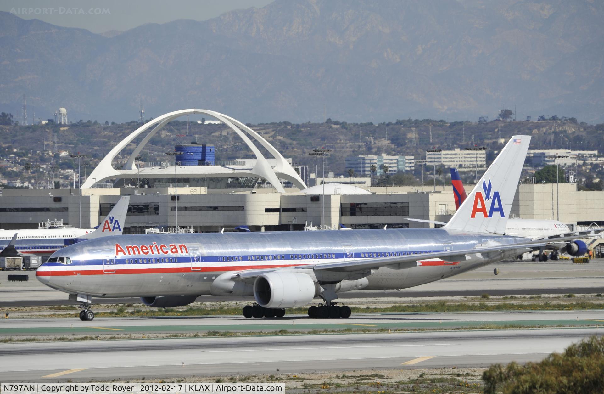 N797AN, 2001 Boeing 777-223 C/N 30012, Arrived at LAX on 25L