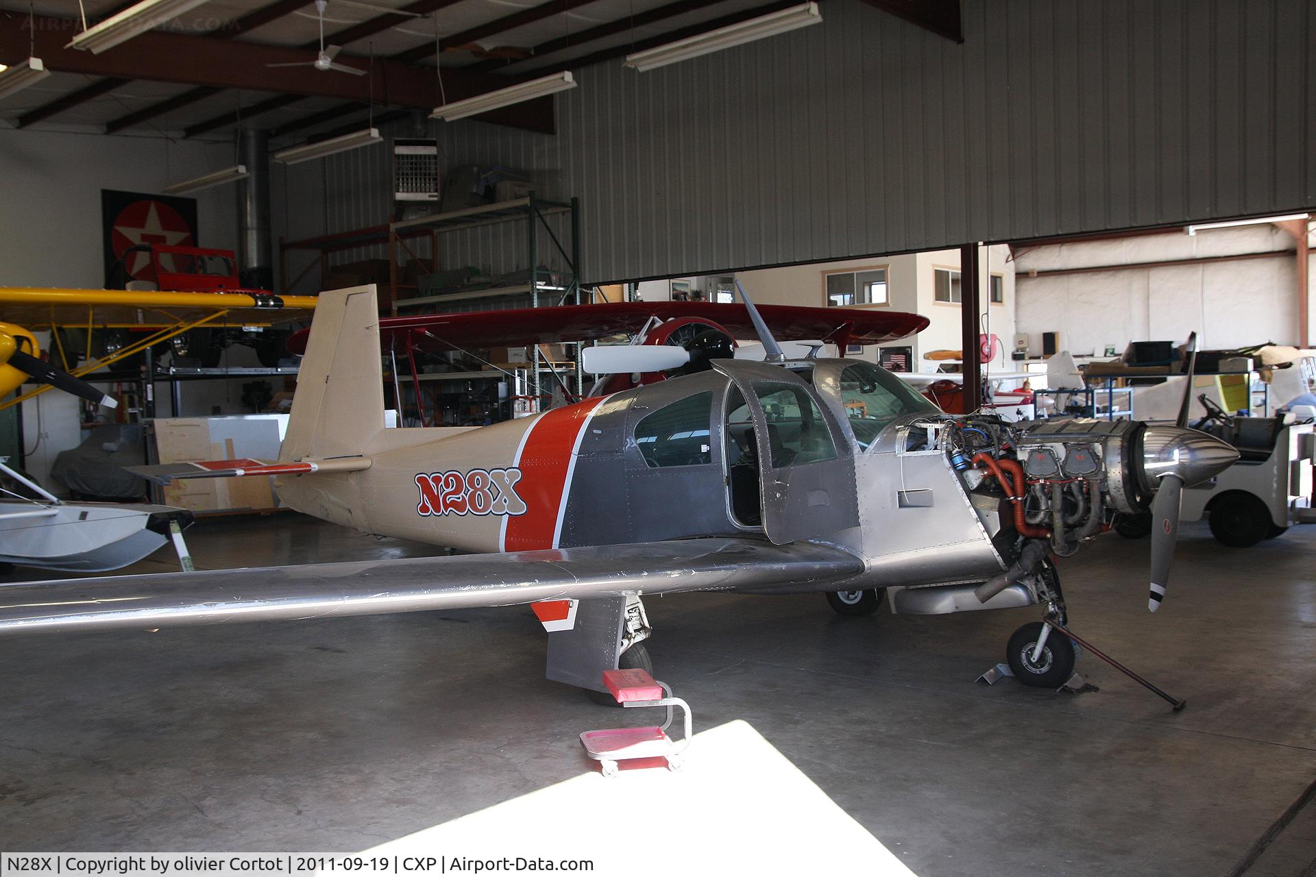 N28X, 1964 Mooney M20E Super 21 C/N 347, nice artwork !