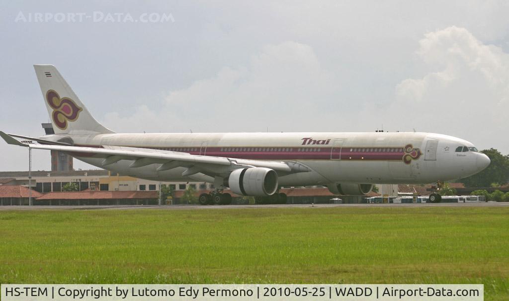 HS-TEM, 2000 Airbus A330-323 C/N 346, Thai Airways