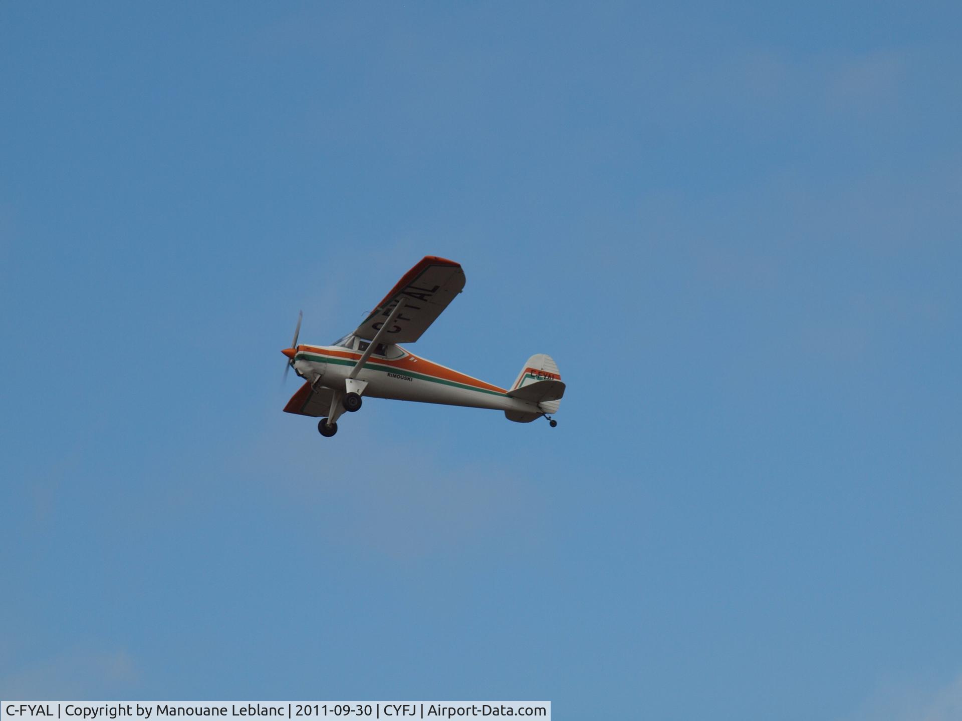 C-FYAL, 1946 Luscombe 8A C/N 2206, take-off
