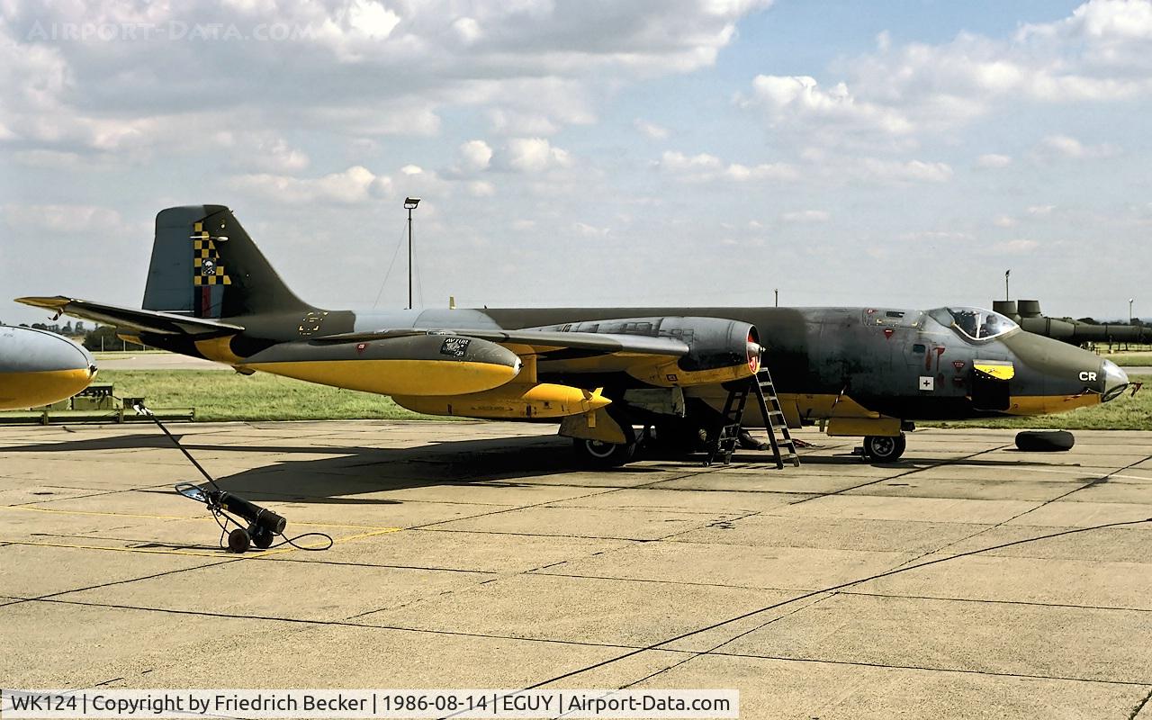 WK124, 1954 English Electric Canberra TT.18 C/N R3/EA3/6638, maintenance work at RAF Wyton