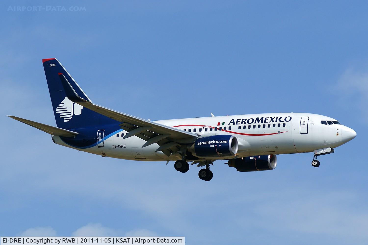 EI-DRE, 2006 Boeing 737-752 C/N 35787, On approach 12R