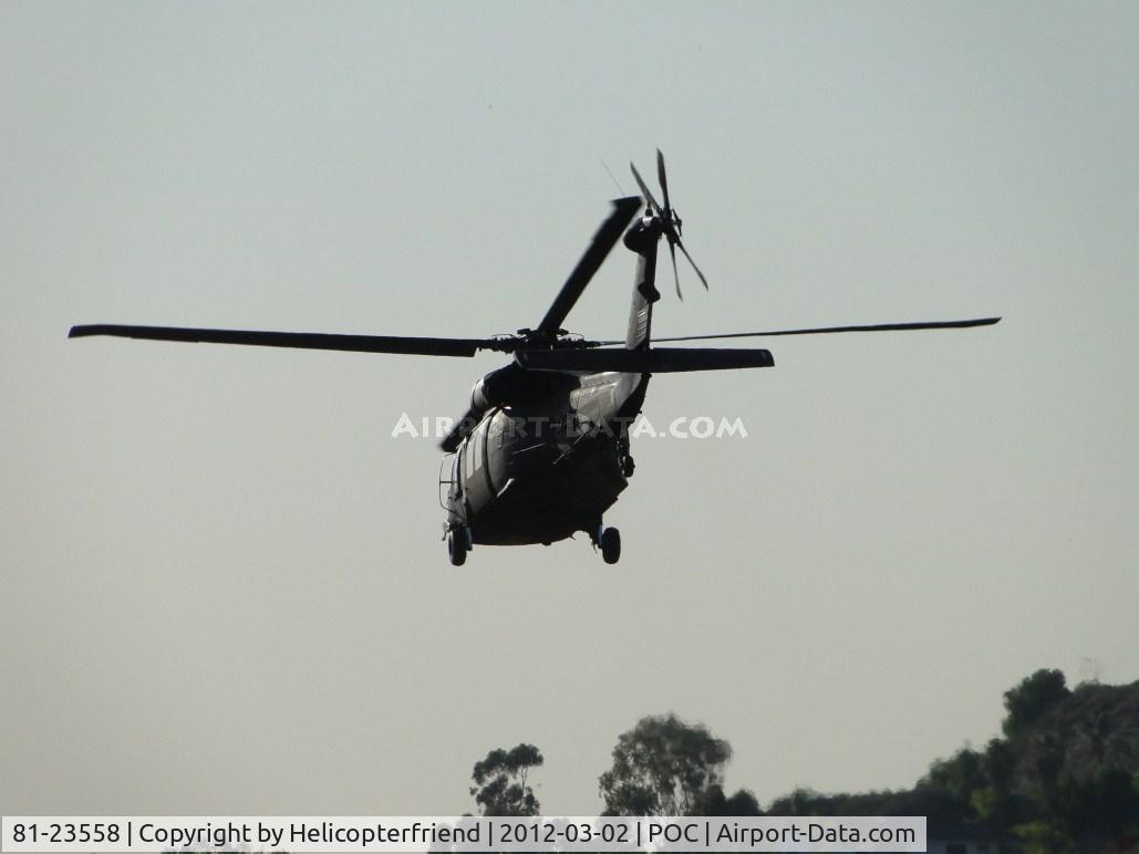 81-23558, 1981 Sikorsky UH-60A Black Hawk C/N 70.279, Climbng out to miss the area west of the airport