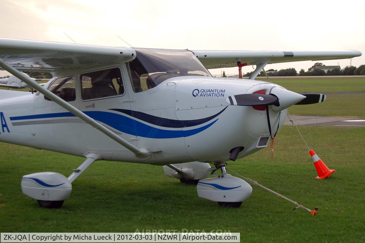 ZK-JQA, 2001 Cessna 172S C/N 172S8703, At Whangarei