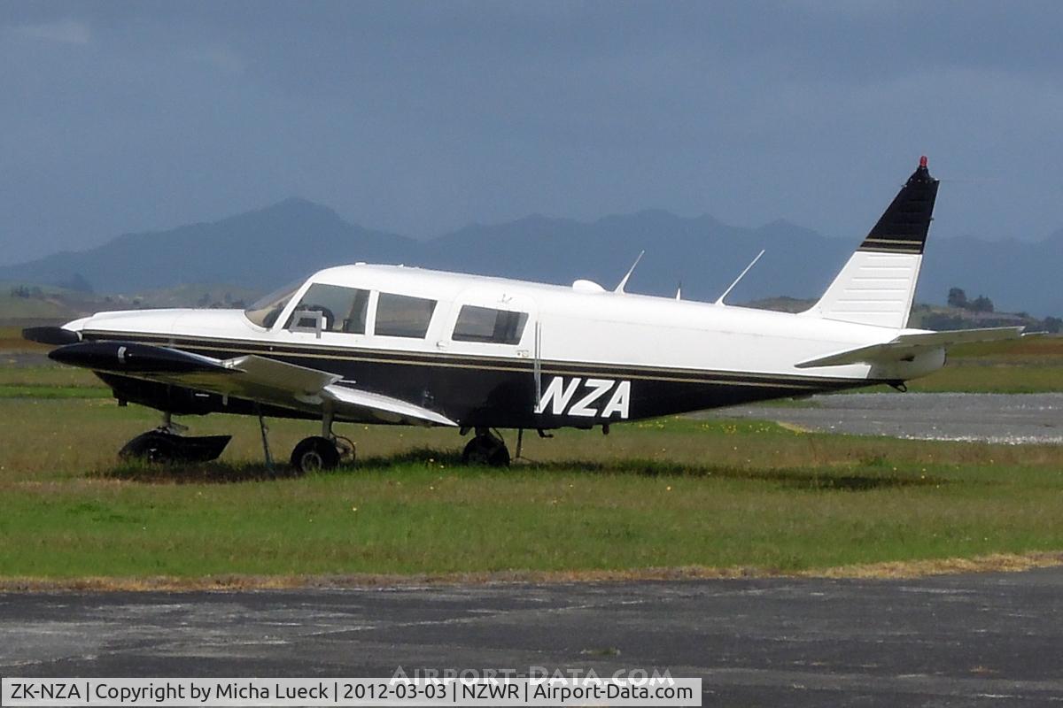 ZK-NZA, Piper PA-32-260 Cherokee Six C/N 32-402, At Whangarei