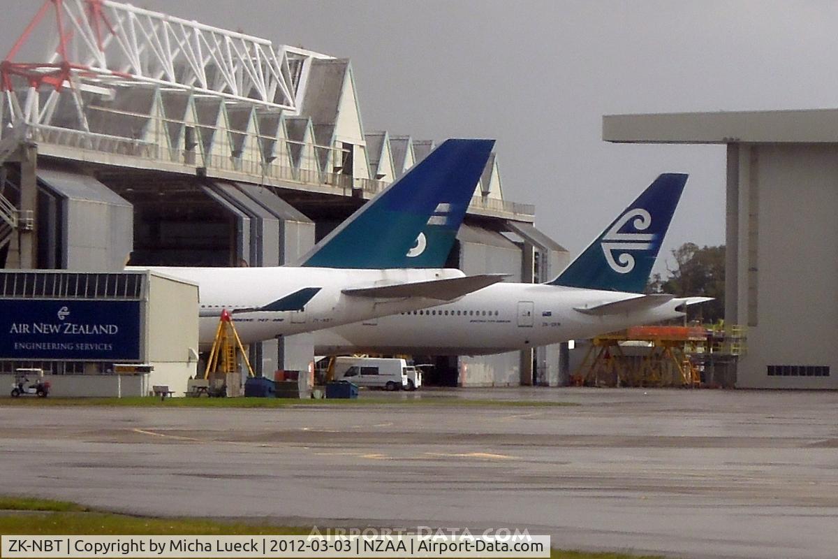 ZK-NBT, 1990 Boeing 747-419 C/N 24855, The next B744 leaving the fleet - the tail is already painted over. Just a couple are left. Quite sad...:(