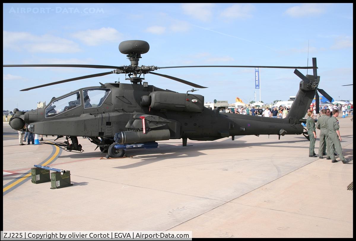 ZJ225, 2003 Westland Apache AH.1 C/N DU059/WAH059, RIAT 2005