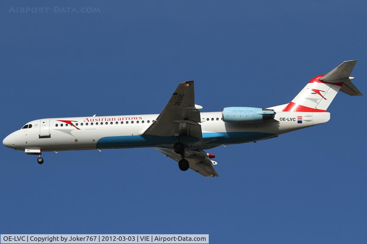 OE-LVC, 1993 Fokker 100 (F-28-0100) C/N 11446, Austrian arrows