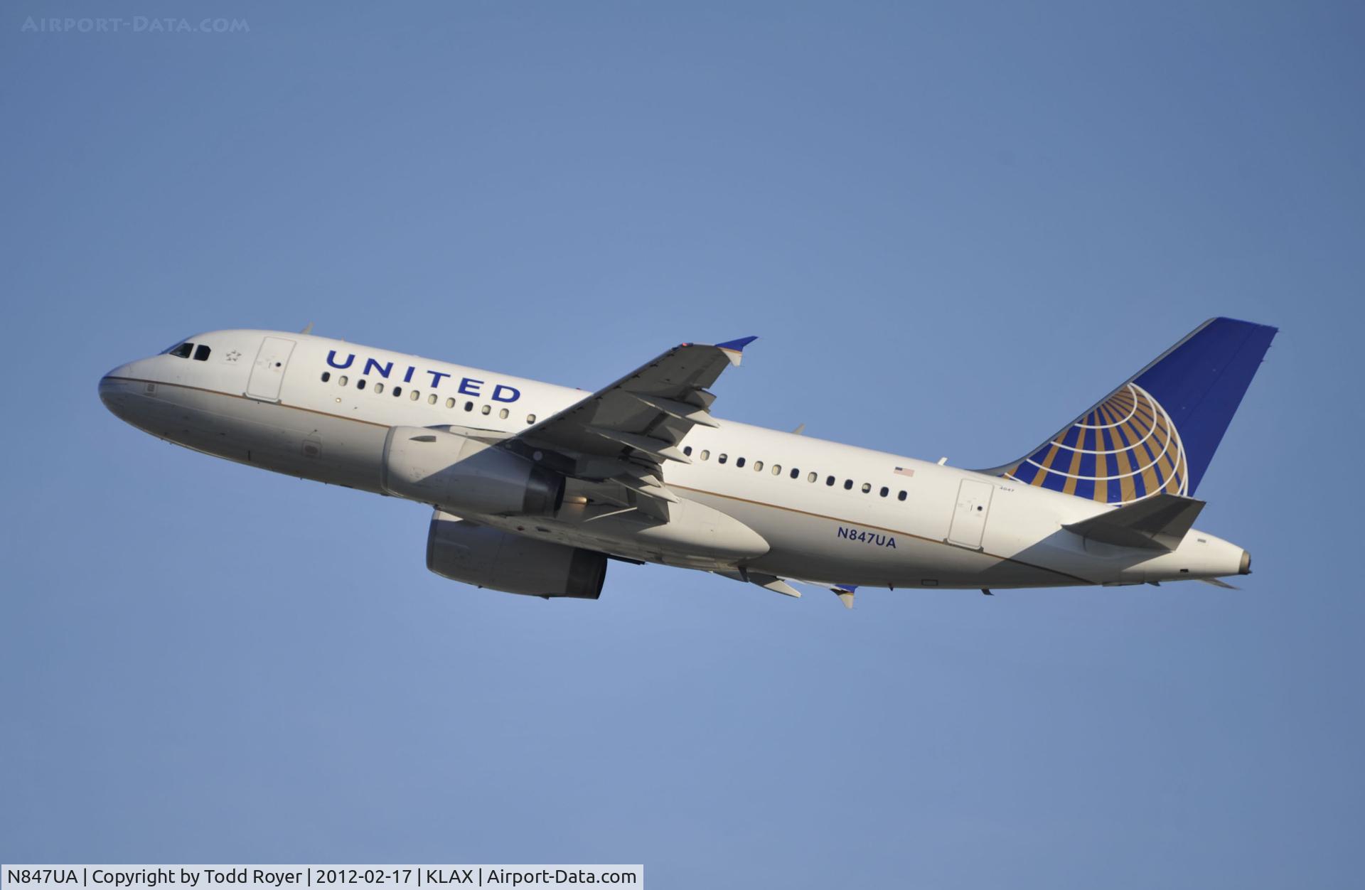 N847UA, 2001 Airbus A319-131 C/N 1627, Departing LAX on 25R