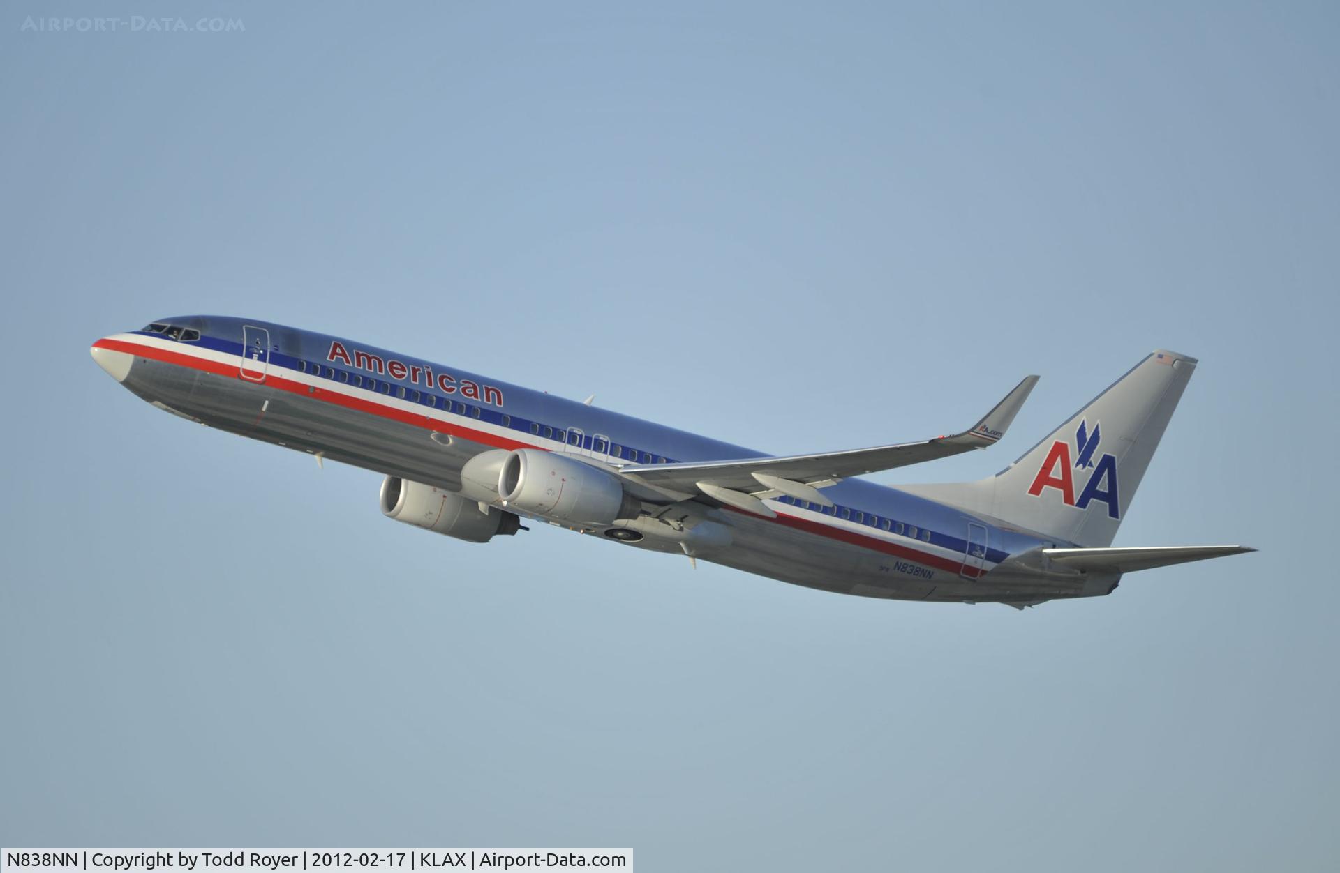 N838NN, 2010 Boeing 737-823 C/N 31097, Departing LAX on 25R