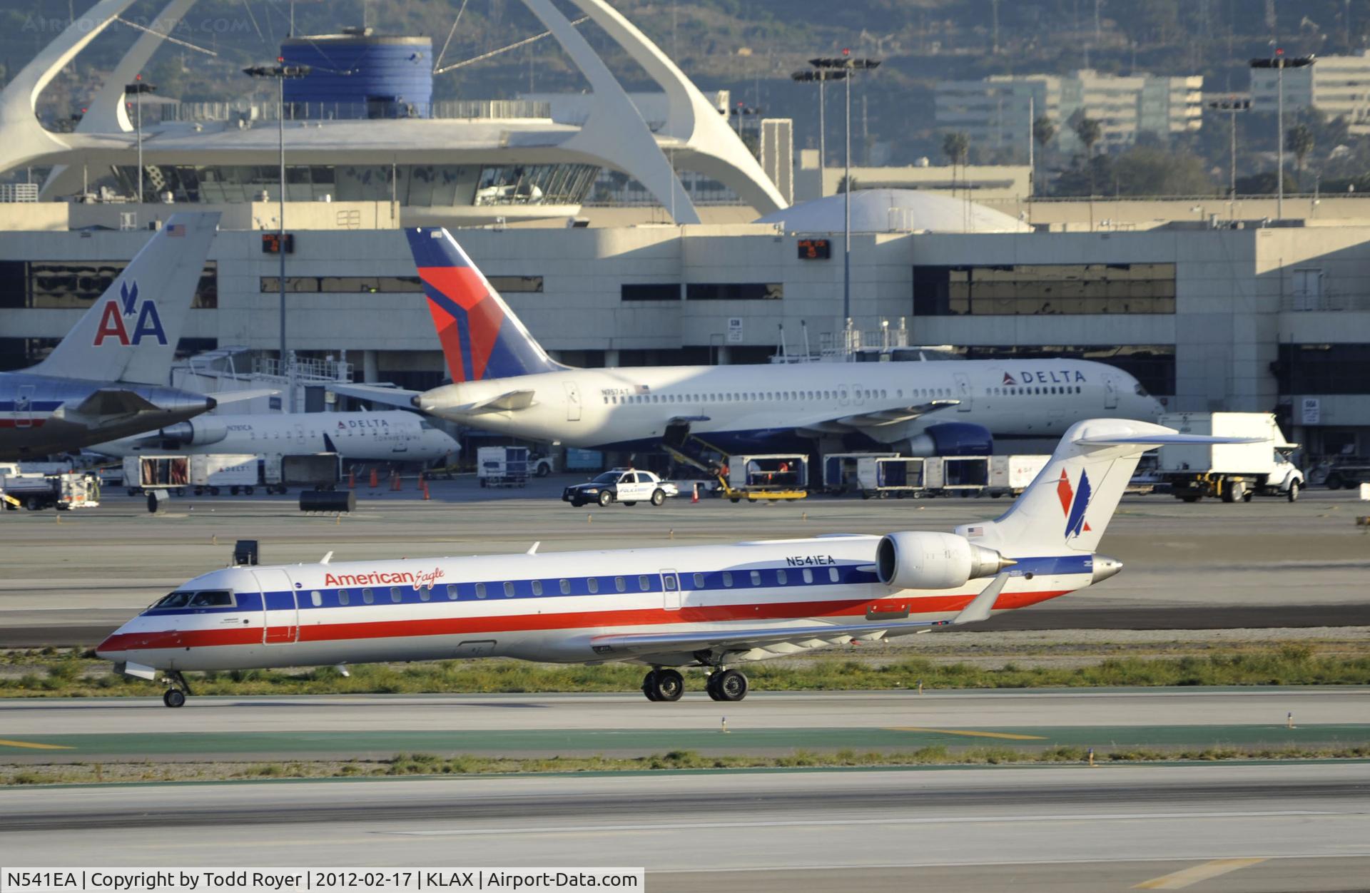 N541EA, Bombardier CRJ-702 (CL-600-2C10) Regional Jet C/N 10320, Arrived at LAX on 25L