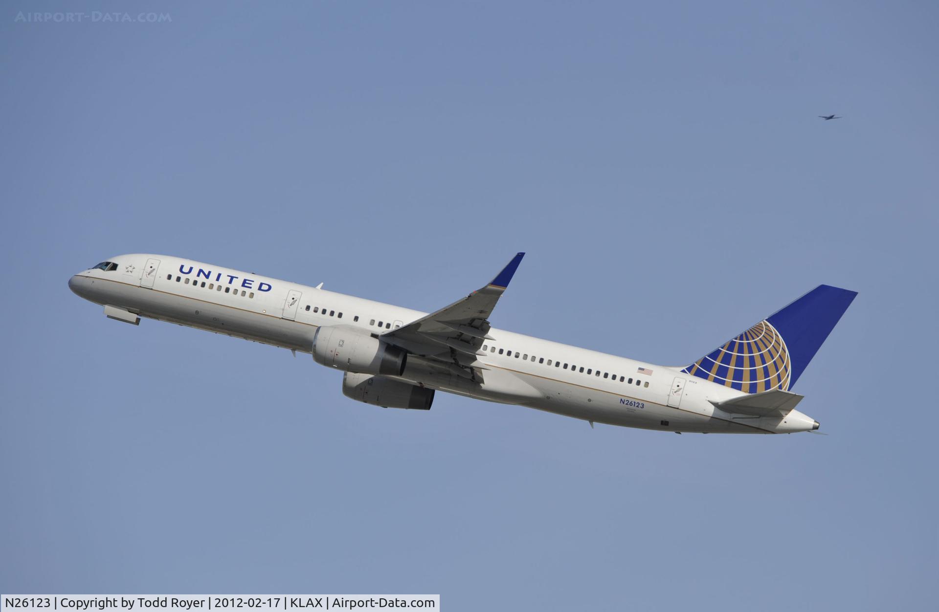 N26123, 1997 Boeing 757-224 C/N 28966, Departing  LAX on 25R