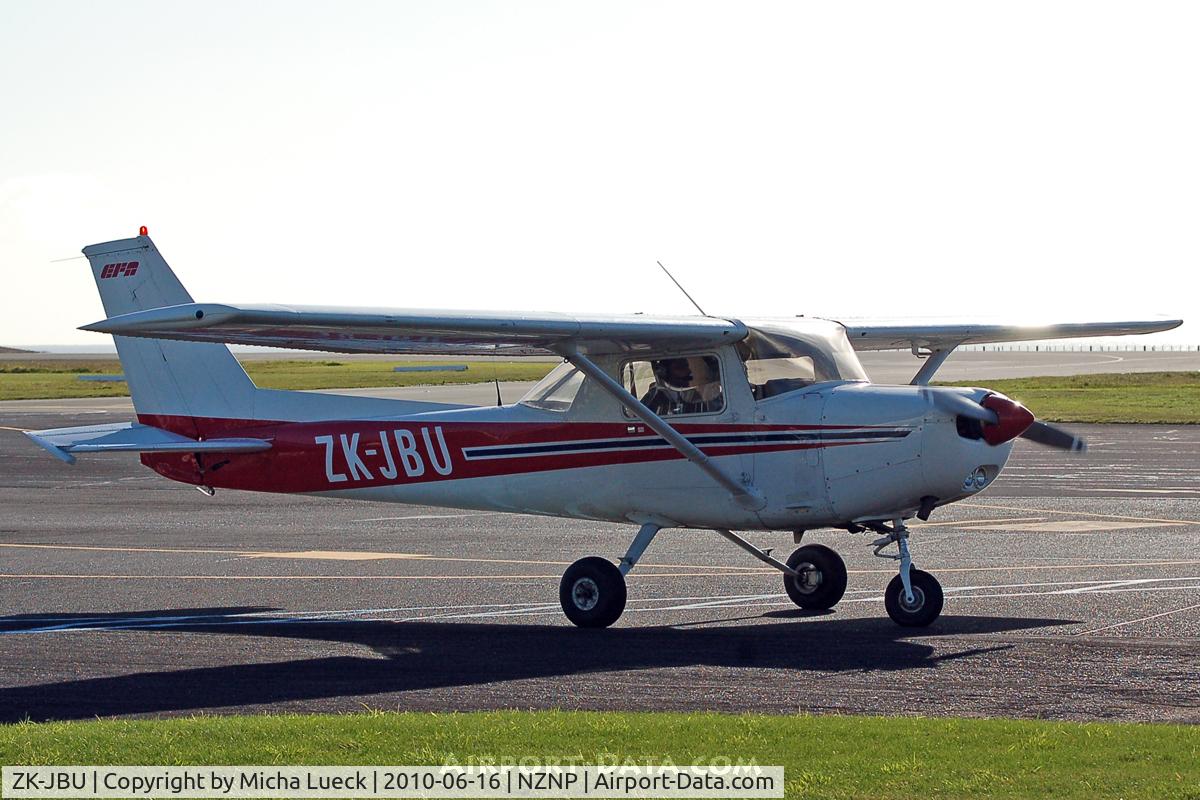 ZK-JBU, Cessna 152 C/N 152-81201, At New Plymouth