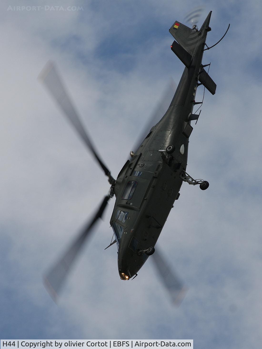 H44, Agusta A-109BA C/N 0344, Florennes spotter day 2008