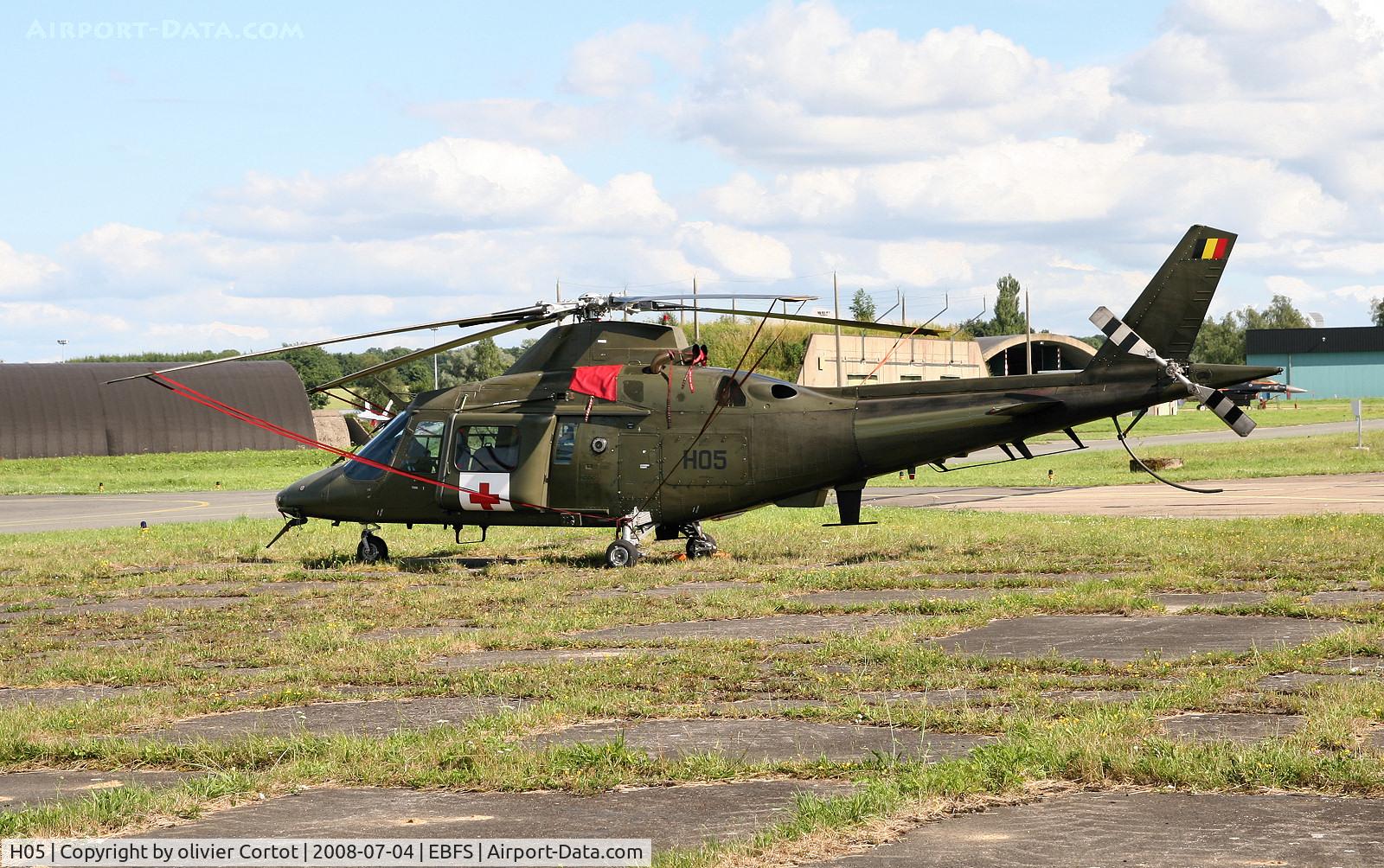 H05, Agusta A-109BA C/N 0305, Florennes spotter day 2008