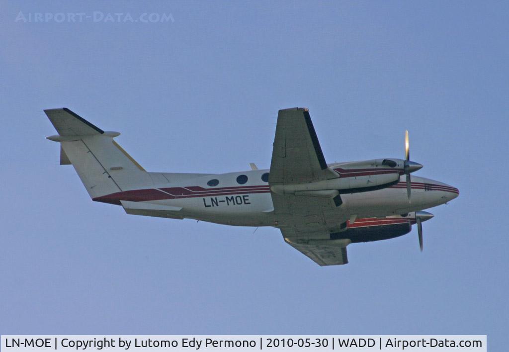 LN-MOE, 1993 Beech B200 King Air C/N BB-1460, Care Flight Air Medic
