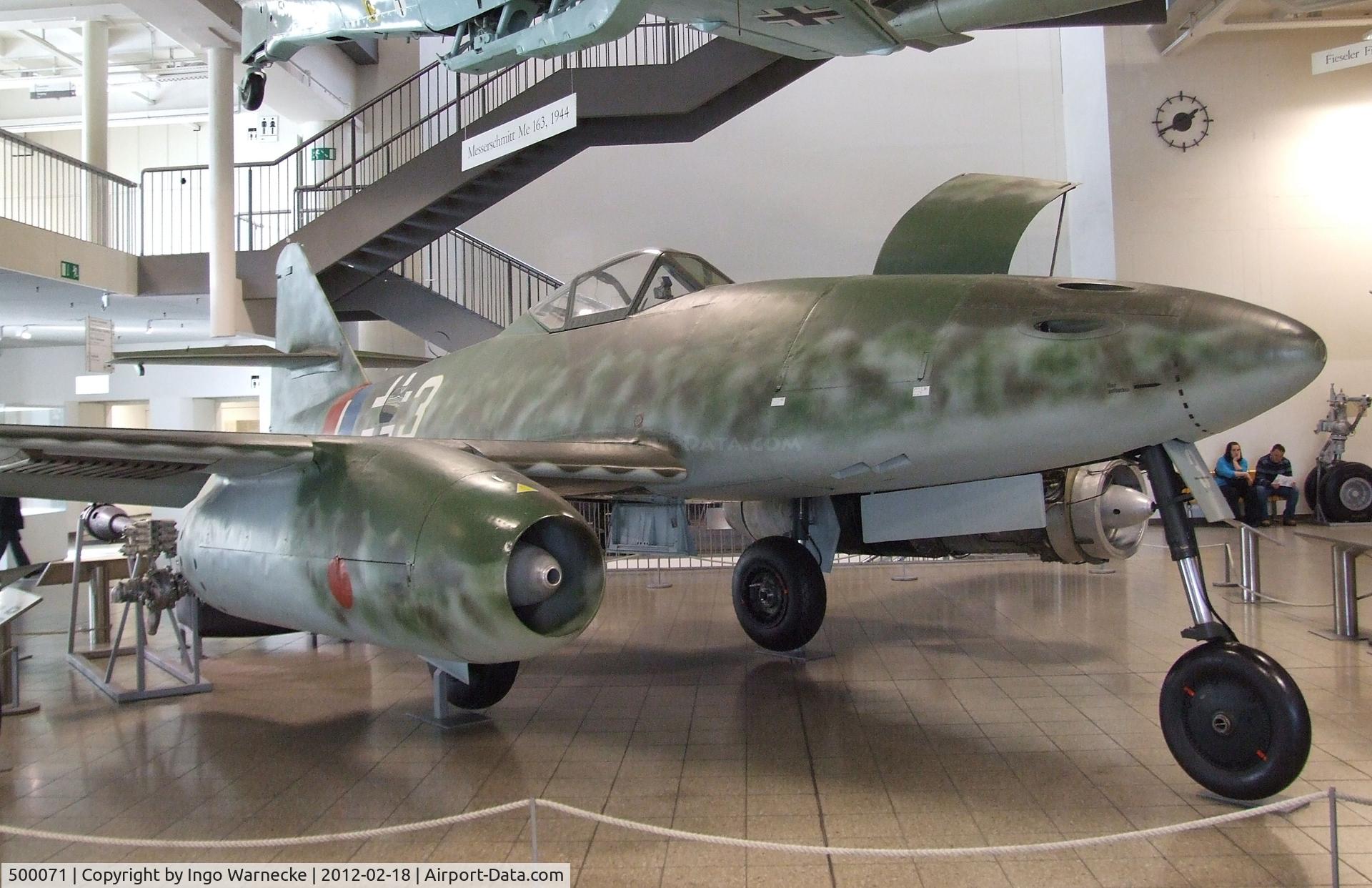 500071, 1945 Messerschmitt Me 262A-1a Schwalbe C/N 500071, Messerschmitt Me 262A at the Deutsches Museum, München (Munich)