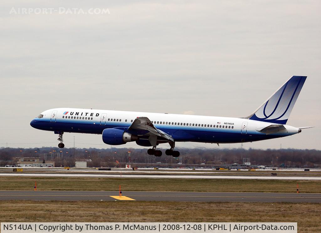 N514UA, 1990 Boeing 757-222 C/N 24839, United B-752 touching down on 27R at PHL