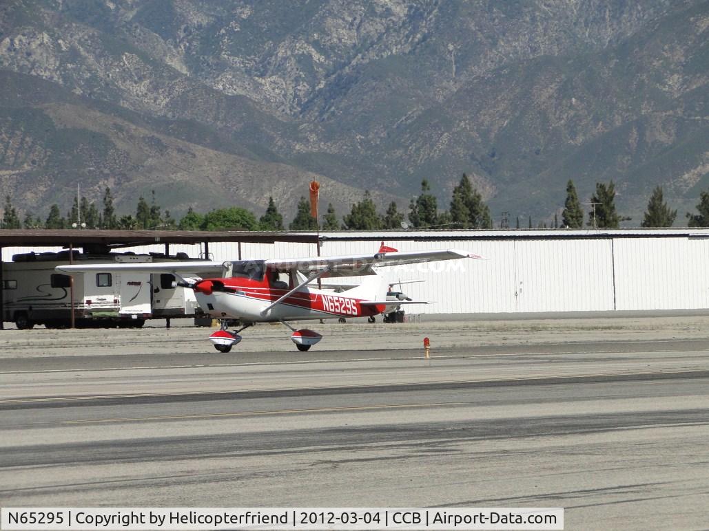 N65295, 1982 Cessna 172P C/N 17275723, Touching down