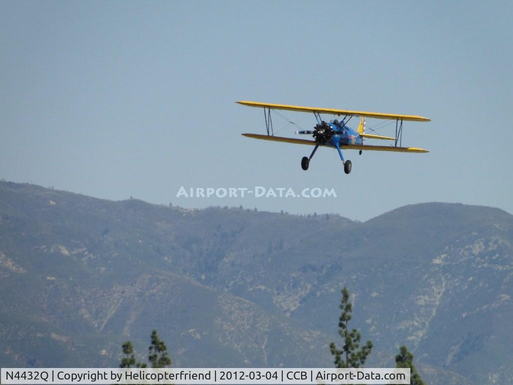N4432Q, Boeing PT-17 Kaydet (A75N1) C/N 75-1969, On final