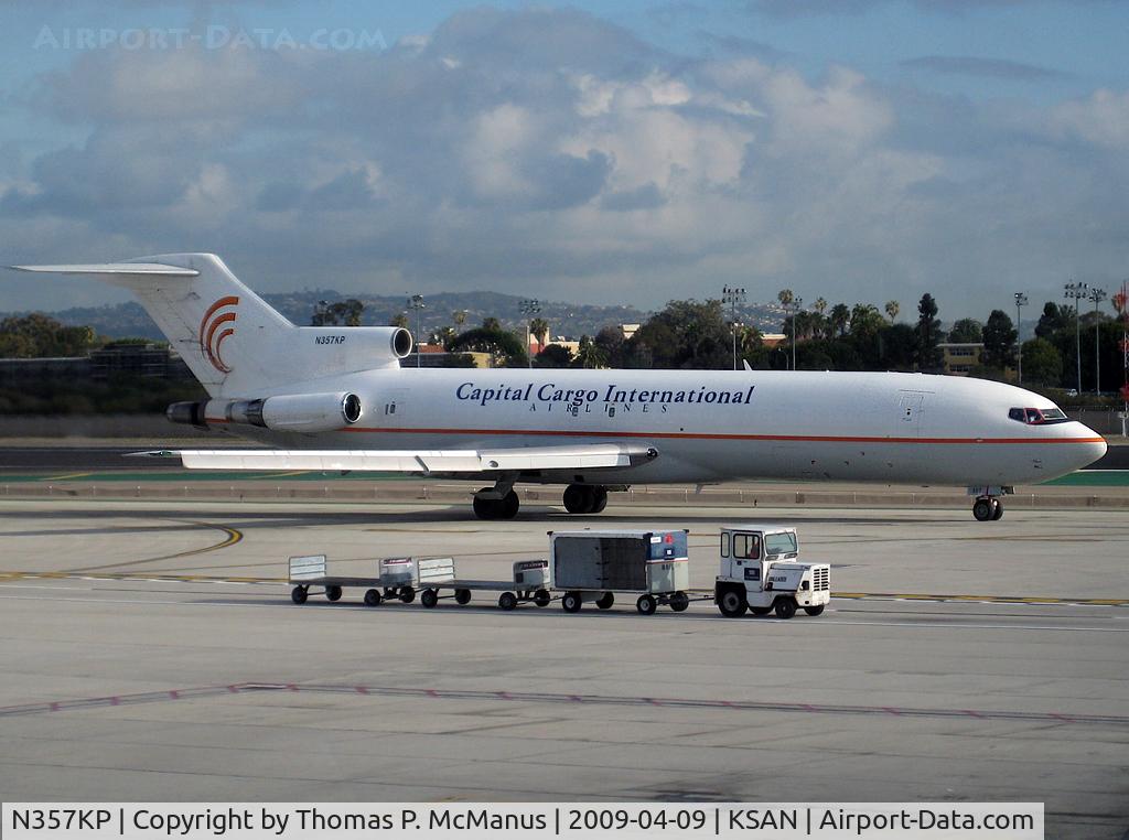 N357KP, 1972 Boeing 727-230(F) C/N 20675, Capitol Cargo Int'l -B722 taxing to the active at KSAN