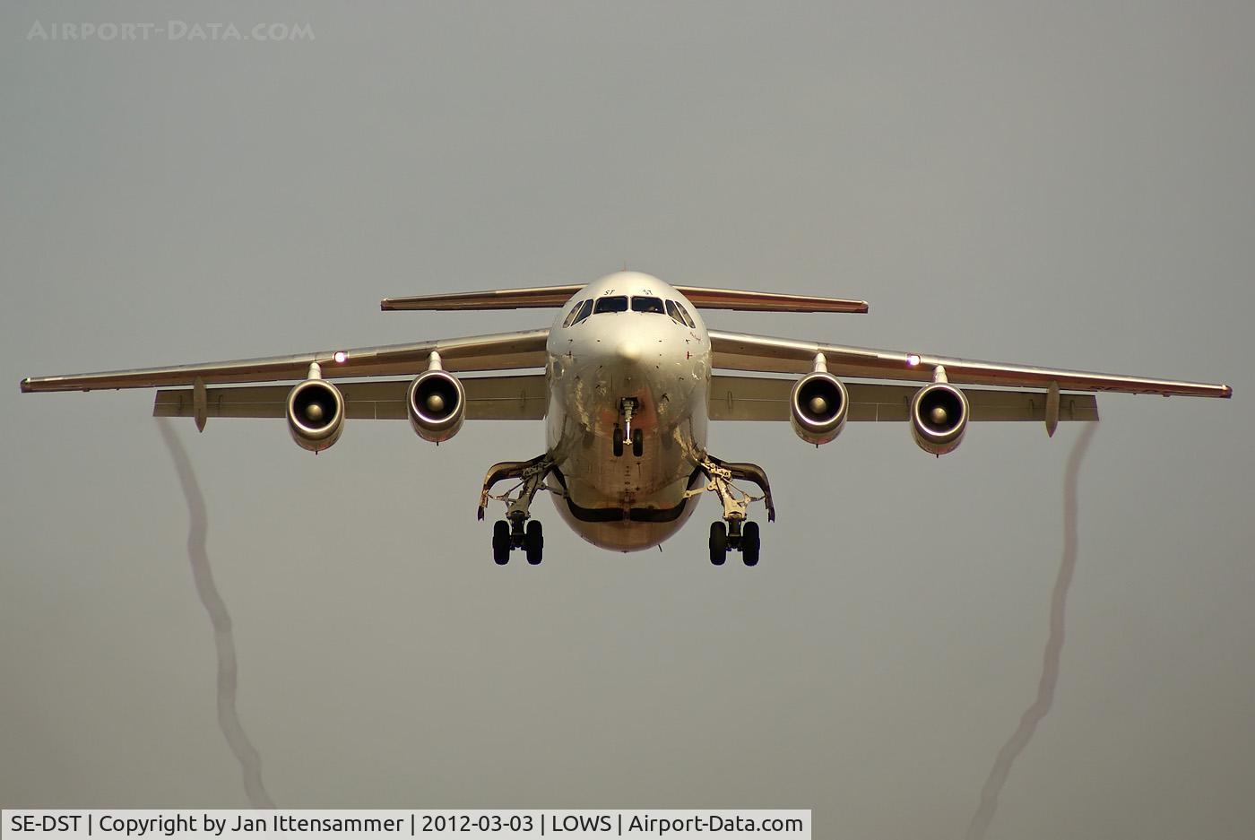 SE-DST, 1994 British Aerospace Avro 146-RJ100 C/N E3247, SE-DST @ LOWS