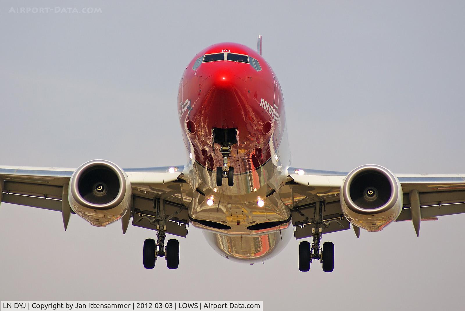 LN-DYJ, 2010 Boeing 737-8JP C/N 39045, LN-DYJ @ LOWS