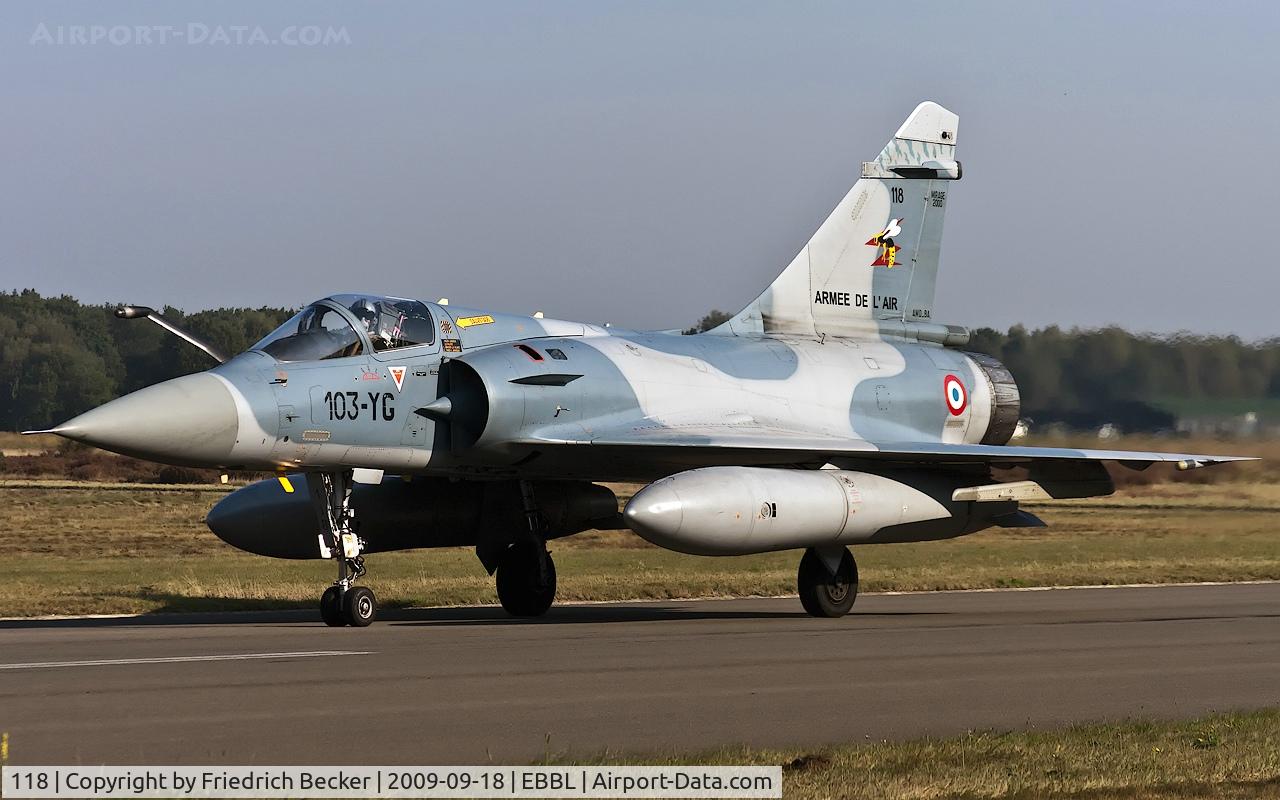 118, Dassault Mirage 2000C C/N 385, taxying to the active