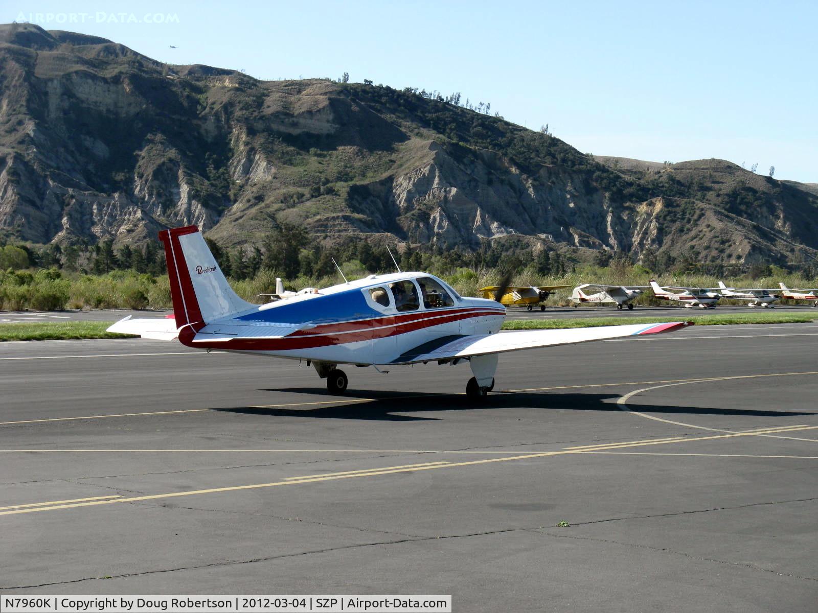 N7960K, 1964 Beech 35-B33 Debonair C/N CD-774, 1964 Beech 35-B33 DEBONAIR, Continental IO-470K 225 Hp, taxi back after landing 04