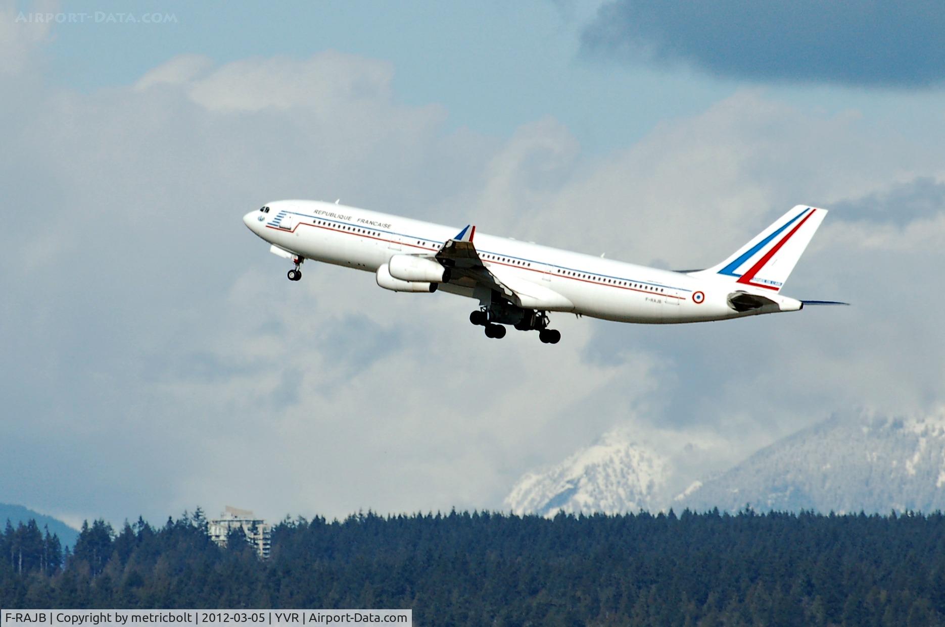 F-RAJB, 1995 Airbus A340-212 C/N 081, Departure on a cold,sunny day