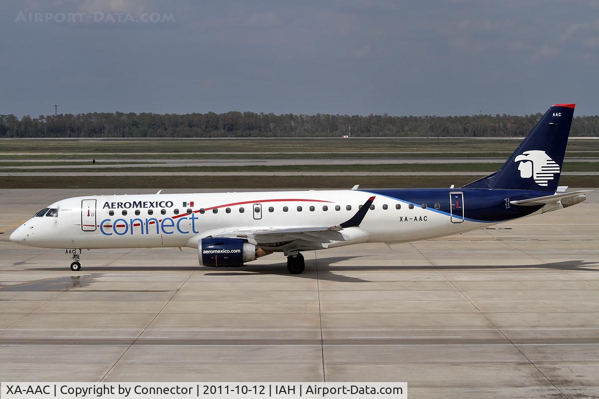 XA-AAC, 2007 Embraer 190LR (ERJ-190-100LR) C/N 19000121, While waiting for my flight to Amsterdam, this beautiful Embraer surprised me.