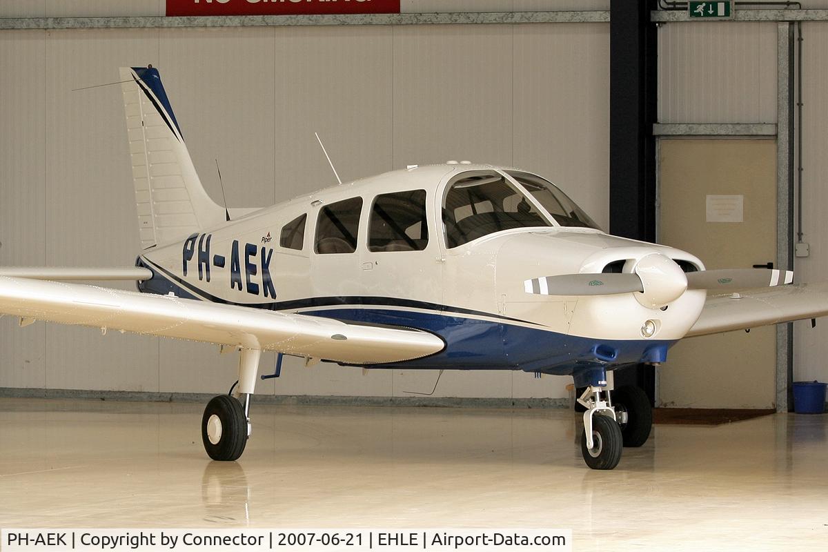 PH-AEK, 2006 Piper PA-28-161 C/N 2842279, In a hangar at Lelystad.