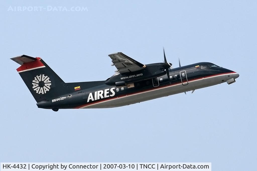 HK-4432, 1996 De Havilland Canada DHC-8-201Q Dash 8 C/N 428, Leaving Curacao.