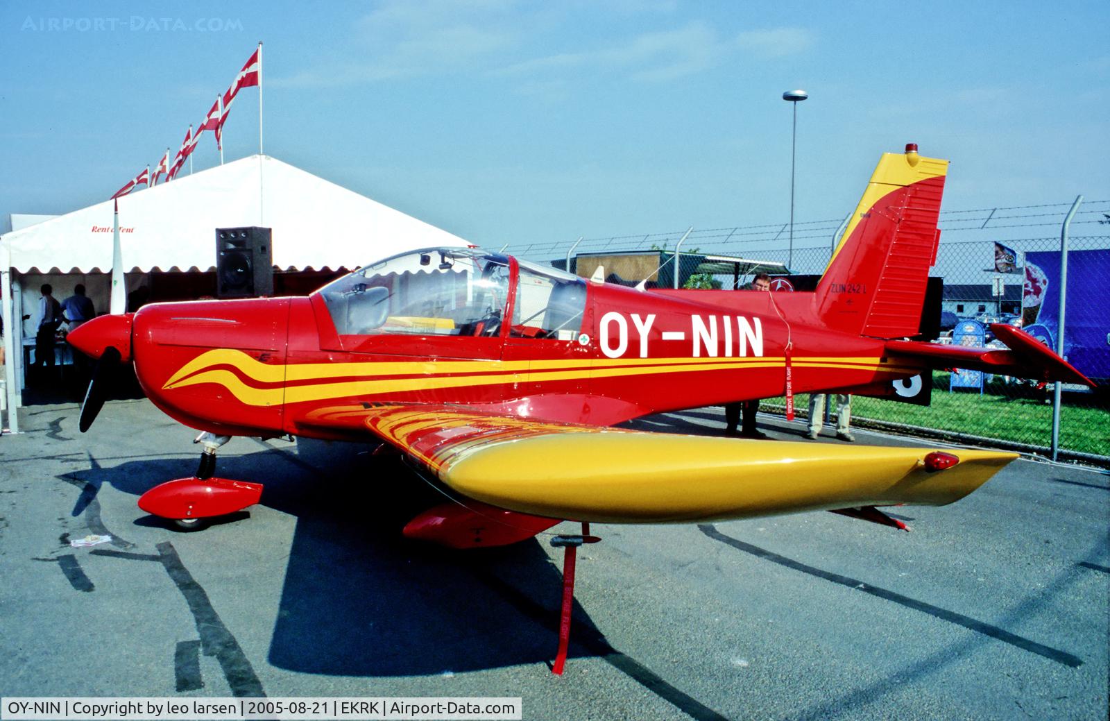 OY-NIN, 1993 Zlin Z-242L C/N 0659, Roskilde Air Show 21.8.05