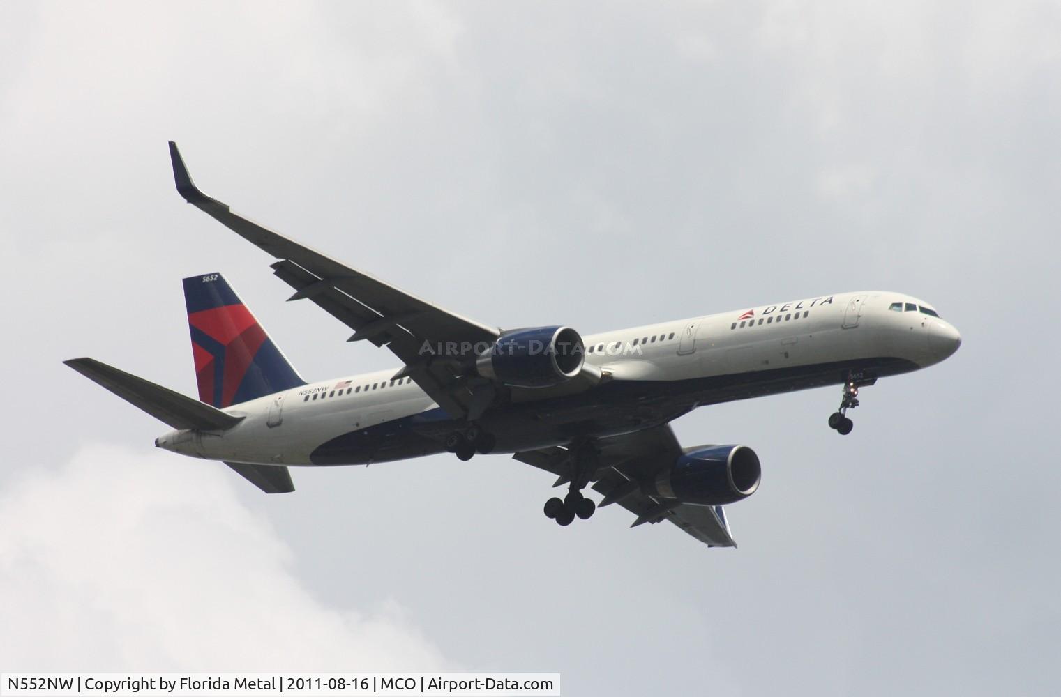 N552NW, 2001 Boeing 757-251 C/N 26499, Delta 757