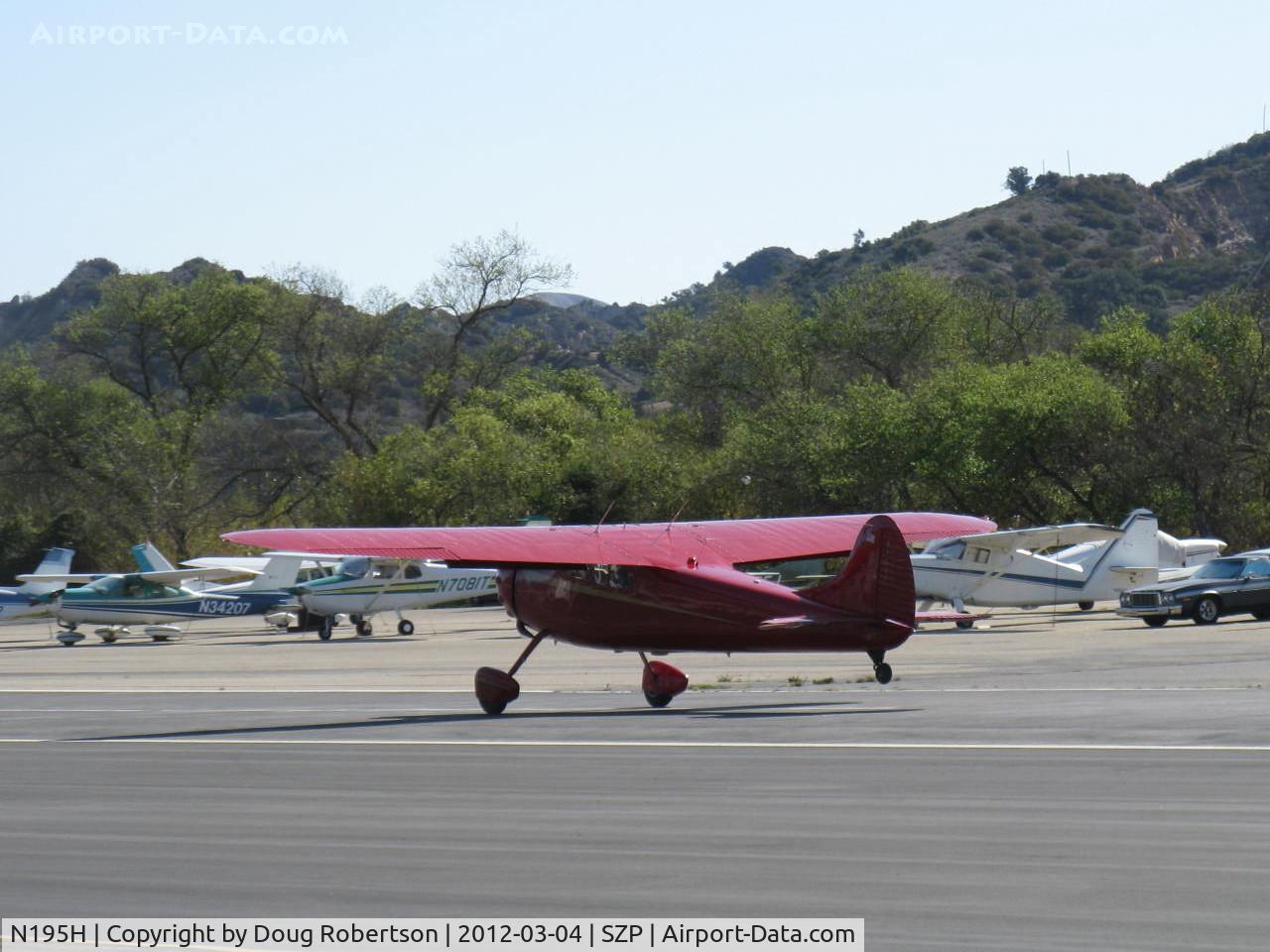 N195H, 1948 Cessna 195 Businessliner C/N 7200, 1948 Cessna 195 BUSINESSLINER, Jacobs R755-A2 radial 300 Hp, landing roll Rwy 04