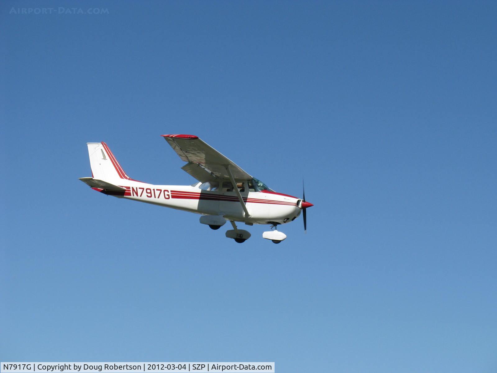 N7917G, 1970 Cessna 172L C/N 17259617, 1970 Cessna 172L SKYHAWK II, Lycoming O-320-E2d 150 Hp, on final Rwy 04