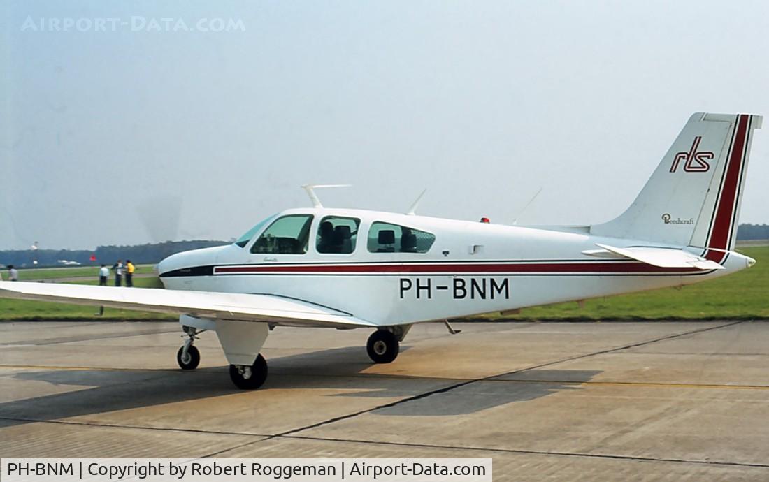 PH-BNM, 1978 Beech F33C Bonanza C/N CJ-145, RLS.1980's.