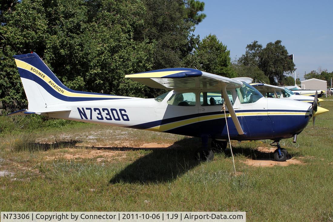 N73306, 1976 Cessna 172M C/N 17267361, Mostly used for aerial advertising.