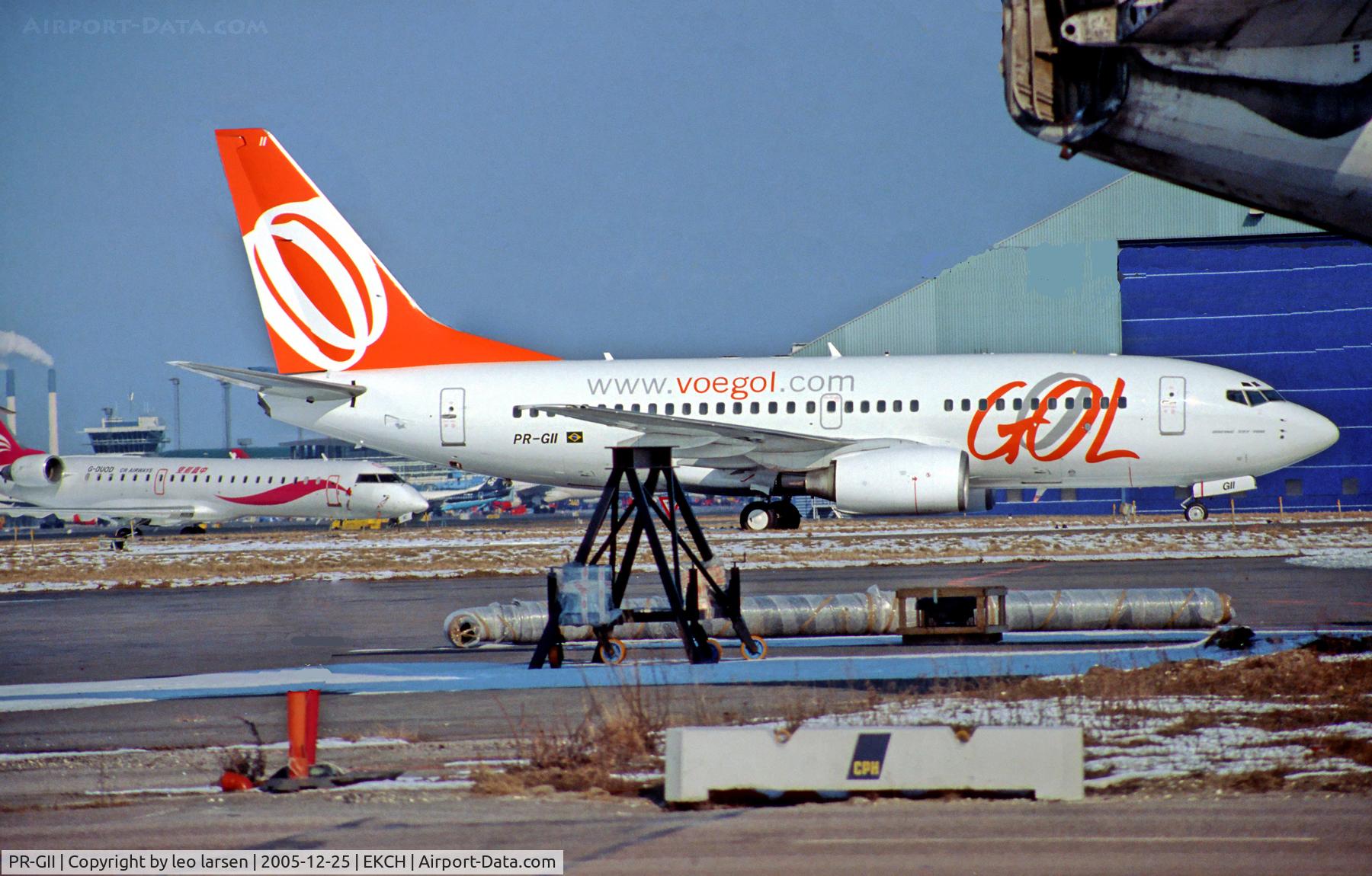 PR-GII, 2002 Boeing 737-7L9 C/N 28011, Copenhagen Kastrup 25.12.05
ex OY-MRL Maersk Air