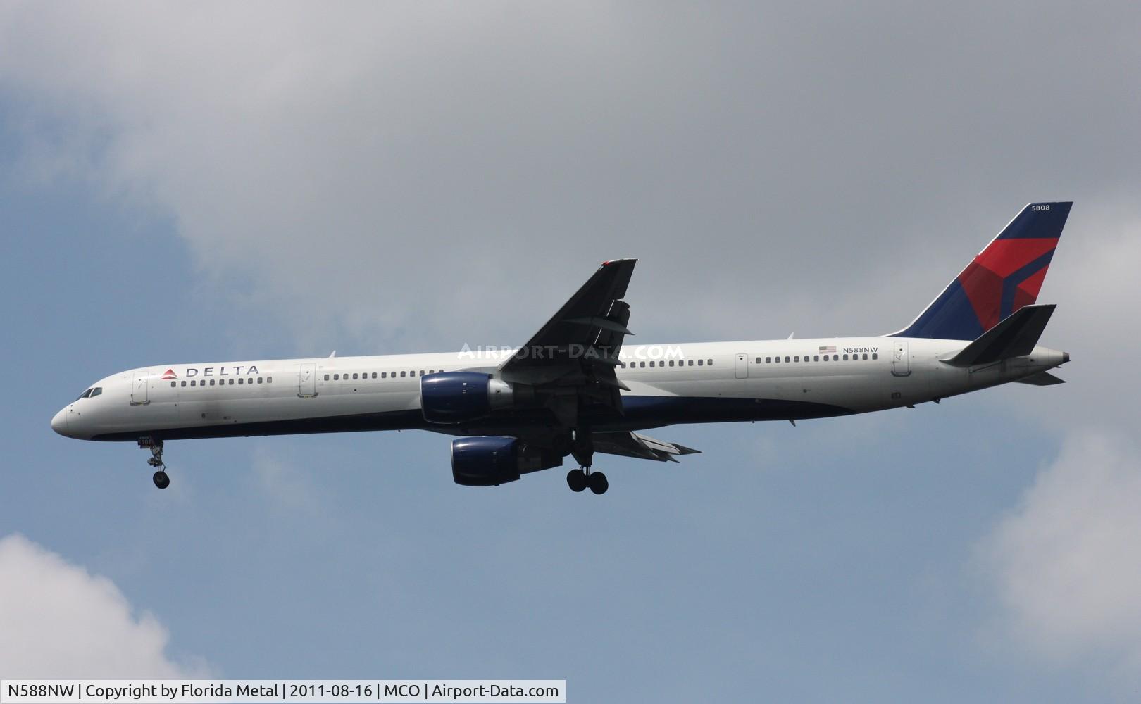 N588NW, 2003 Boeing 757-351 C/N 32988, Delta 757-300