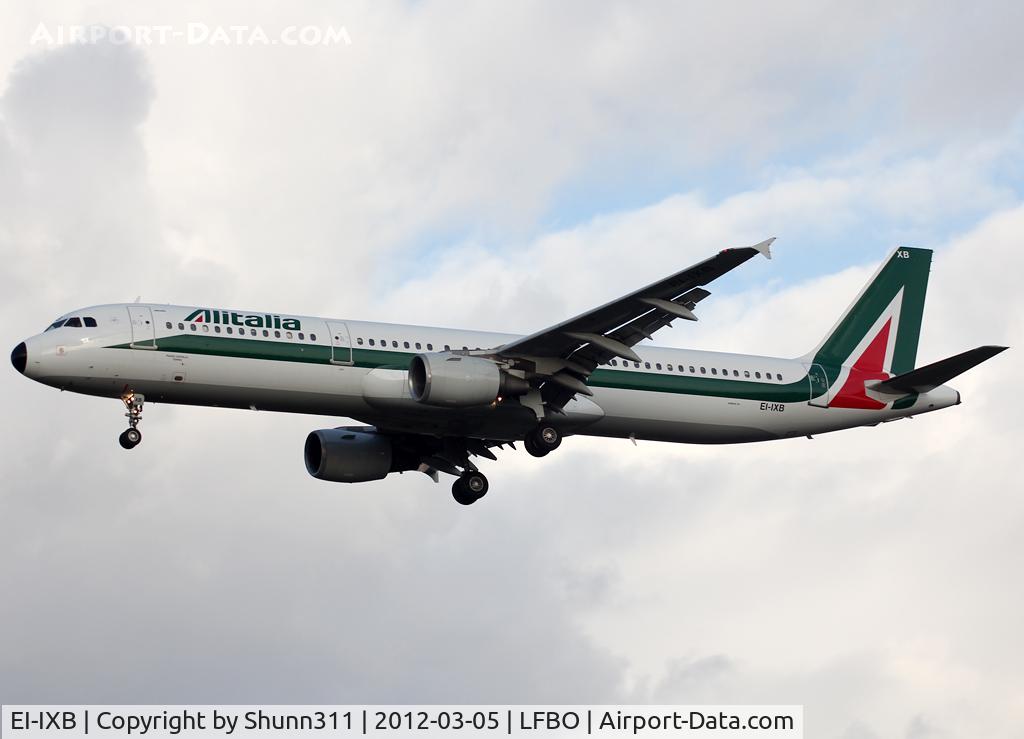 EI-IXB, 1995 Airbus A321-112 C/N 524, Landing rwy 32L