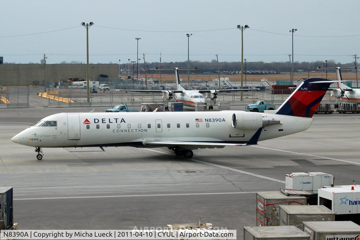 N8390A, 2000 Bombardier CRJ-200LR (CL-600-2B19) C/N 7390, At Montreal