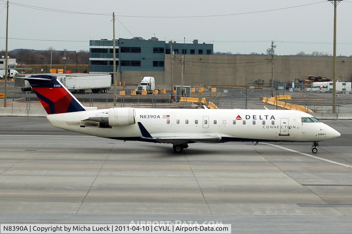 N8390A, 2000 Bombardier CRJ-200LR (CL-600-2B19) C/N 7390, At Montreal