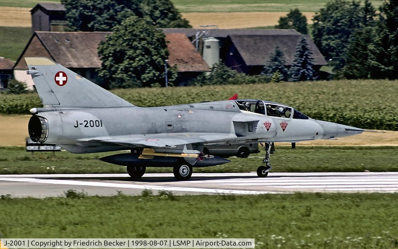 J-2001, Dassault Mirage IIIDS C/N 227F/BS1, line up for departure