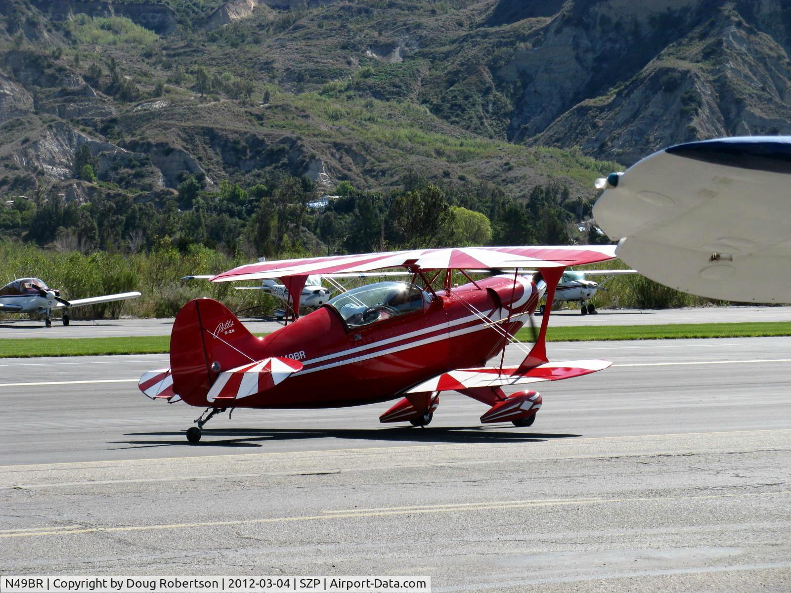 N49BR, Pitts S-2A Special C/N 2212, 1980 Aerotek PITTS S-2A, Lycoming AEIO-540 260 Hp, taxi to Rwy 04
