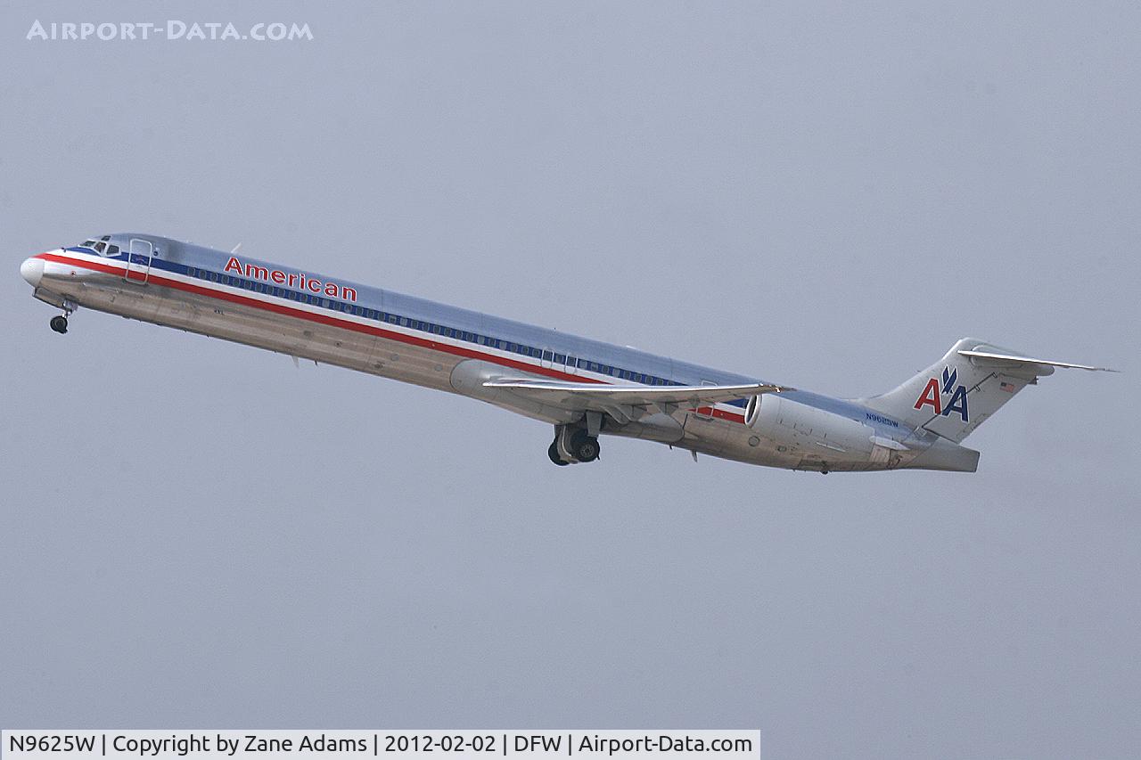 N9625W, 1998 McDonnell Douglas MD-83 (DC-9-83) C/N 53595, American Airlines at DFW Airport