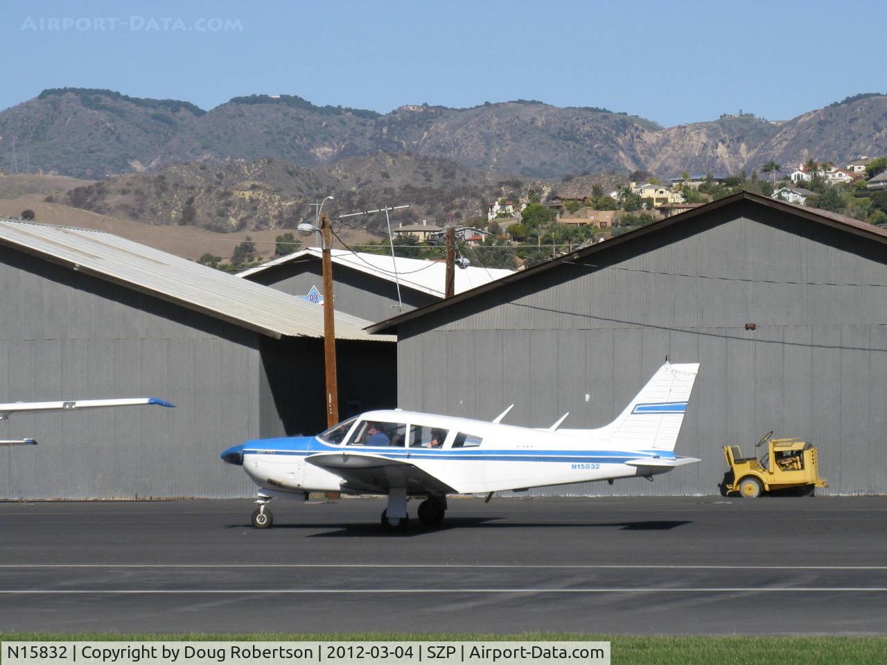 N15832, 1972 Piper PA-28R-200 Arrow IV C/N 28R-7335093, 1972 Piper PA-28R-200 ARROW II, Lycoming IO-360-C1C 200 Hp, taxi to Rwy 04