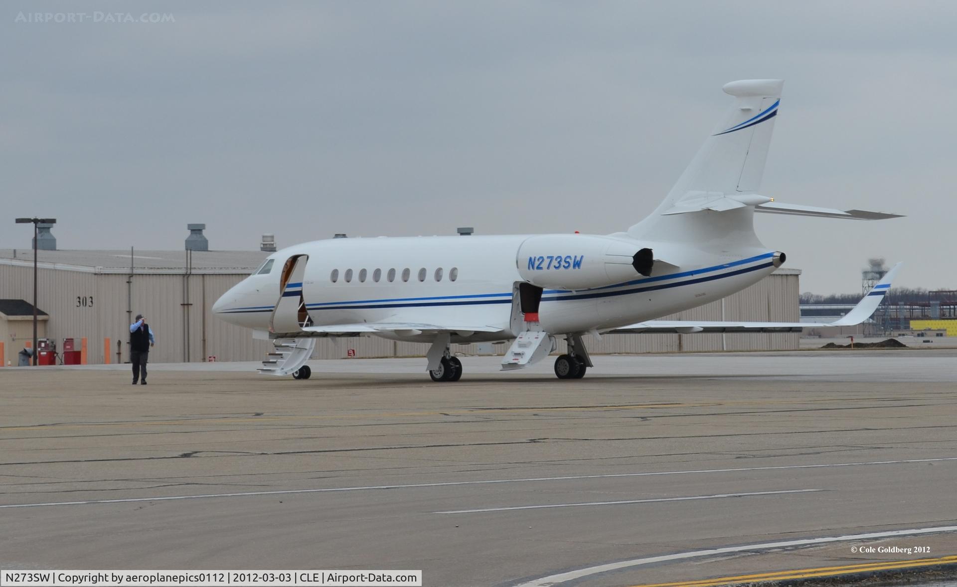 N273SW, 2005 Dassault Falcon 2000EX C/N 73, N273SW waiting at Atlantic Aviation at CLE.